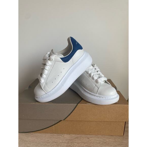 RARE Alexander McQueen Molly Kids Wht/ Paris Blue Leather Sneaker - SZ 28/ 11 C - Picture 4 of 15